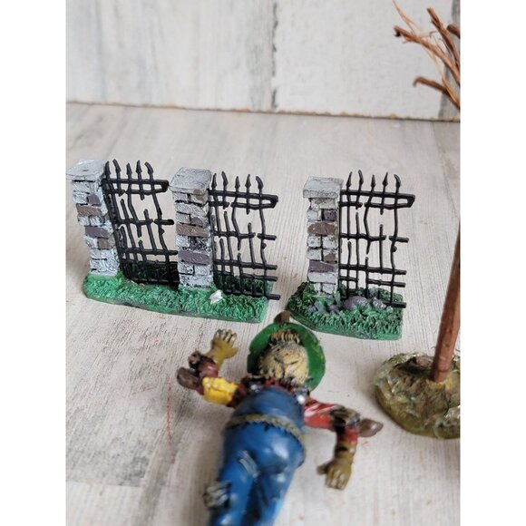 Halloween Gates scarecrow ghost Village accessory set decor - Picture 6 of 9